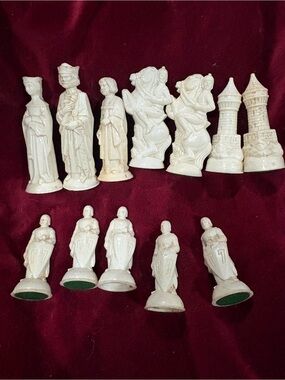 Vintage White Chess Pieces Ornate Staunton-Style Pieces- good for trinket shelfs